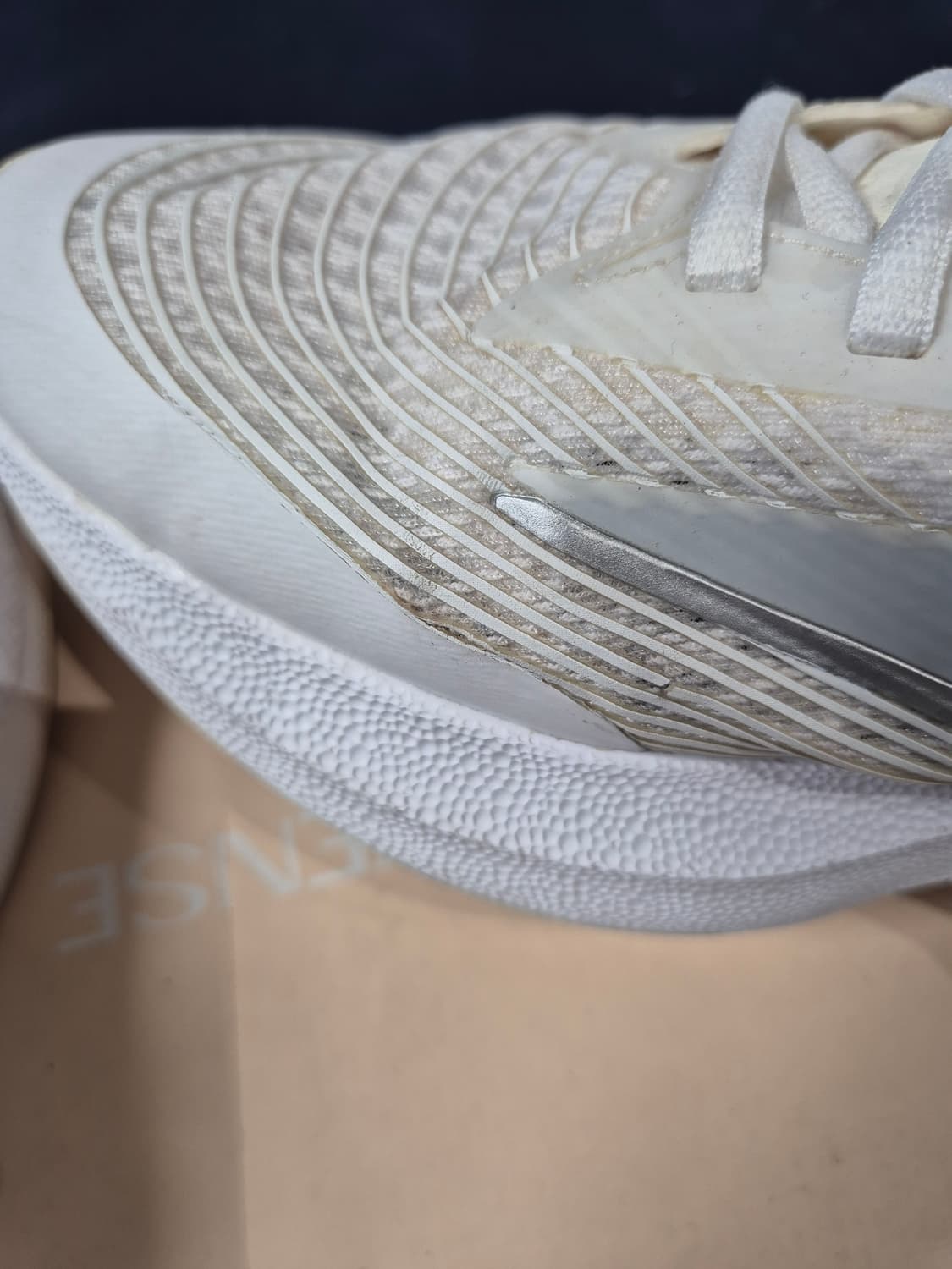 휠라 뉴런 임펄스 7  러닝화 280 (넘 이쁨) 상품이미지10