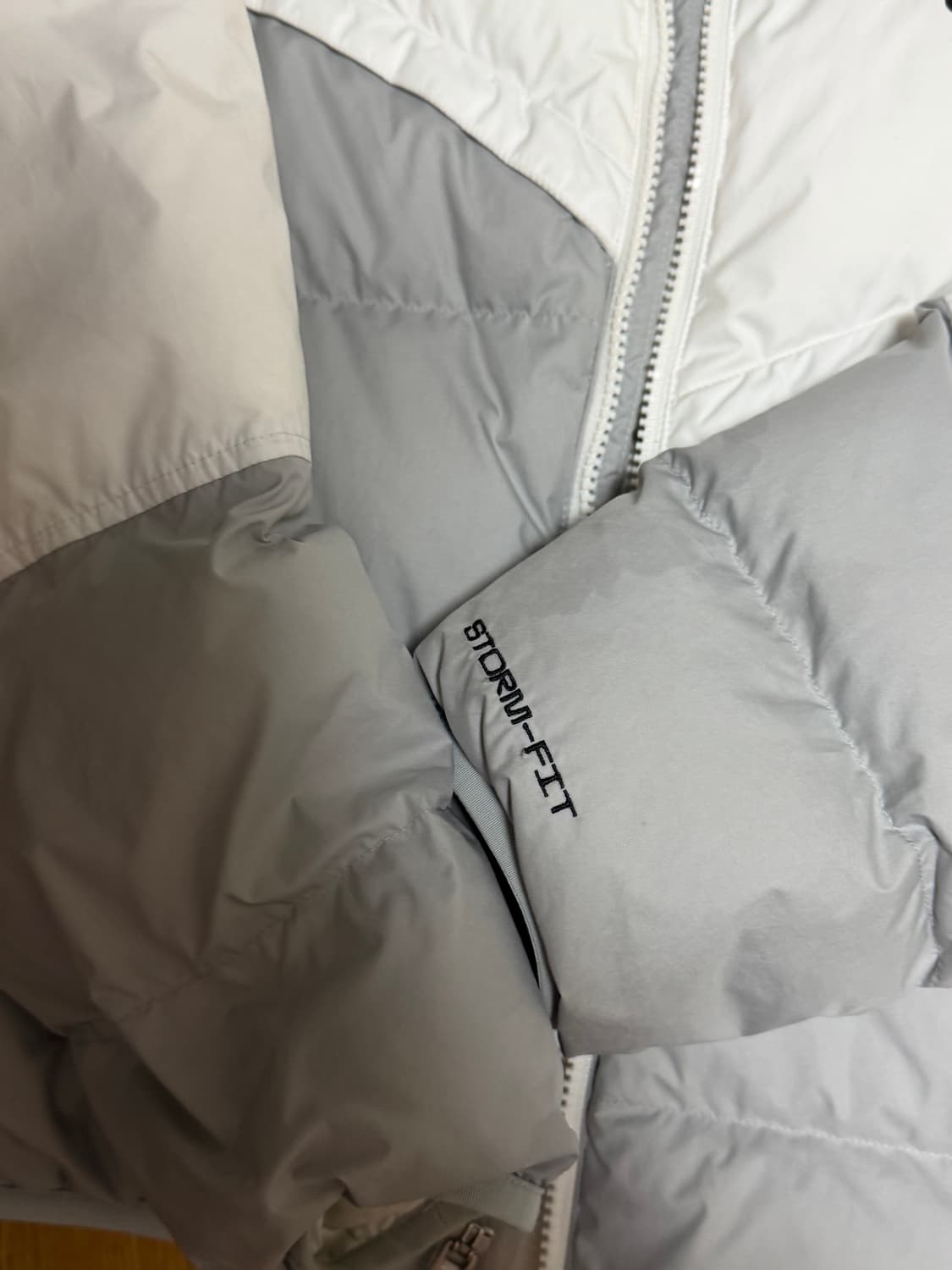 나이키 패딩 상품이미지2