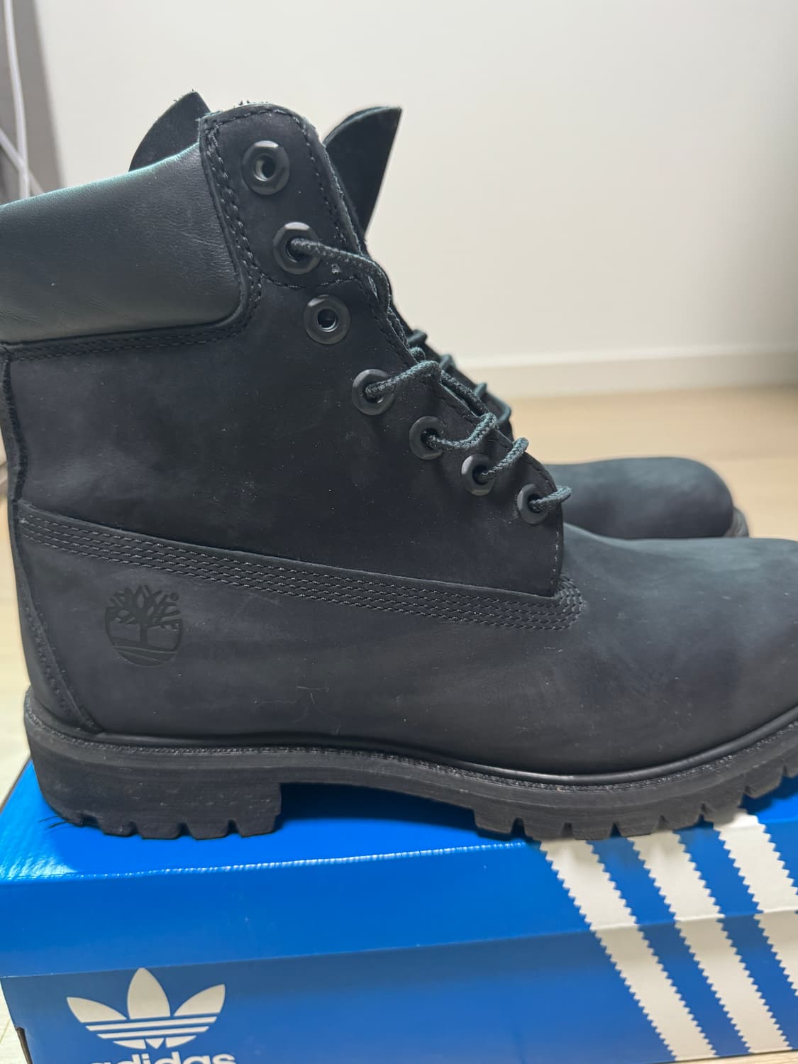 팀버랜드 프리미엄 6인치 워터프루프 부츠 블랙 누벅 - 와이드 상품이미지4