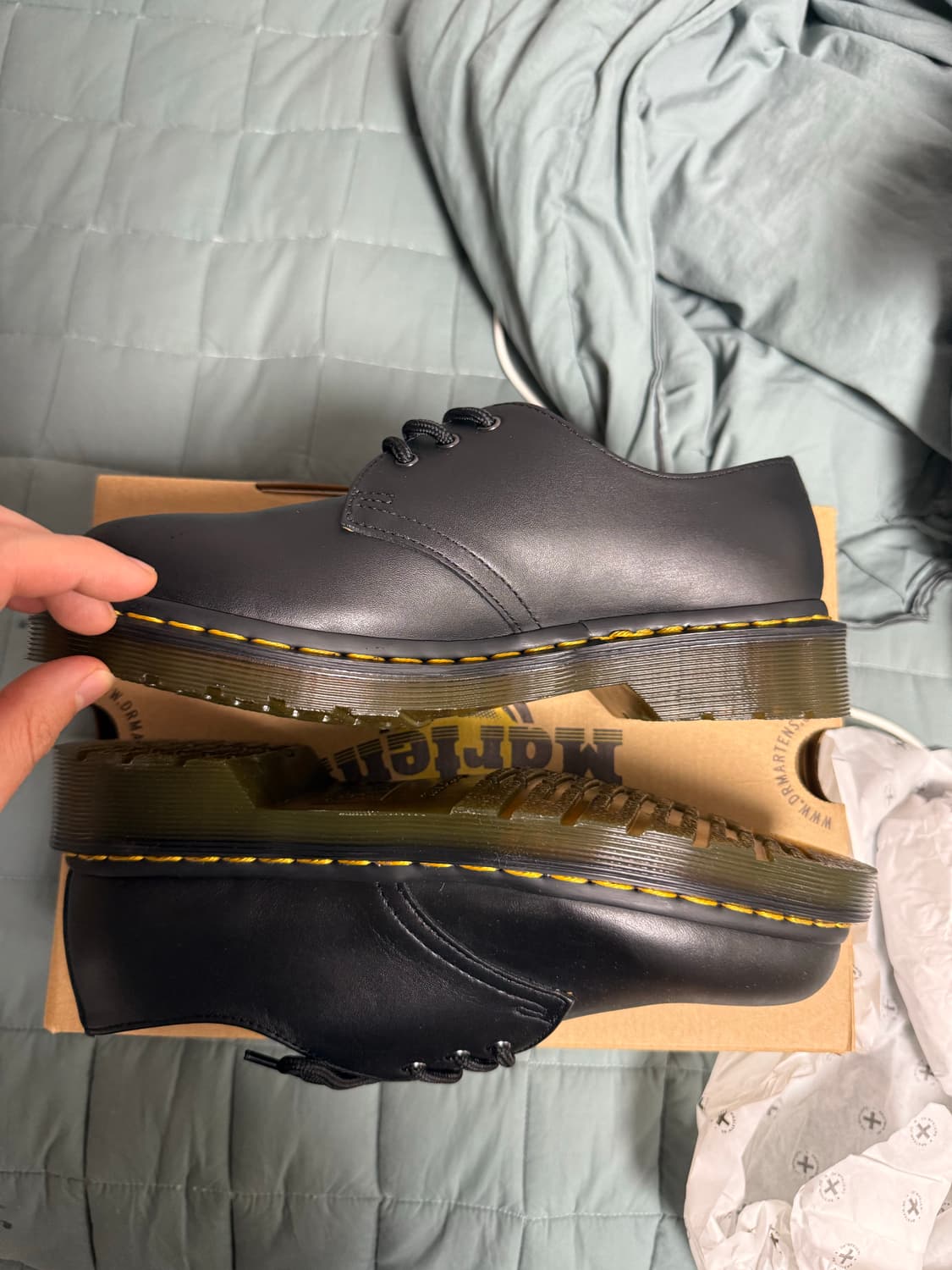 닥터마틴 1461 블랙 240 상품이미지1