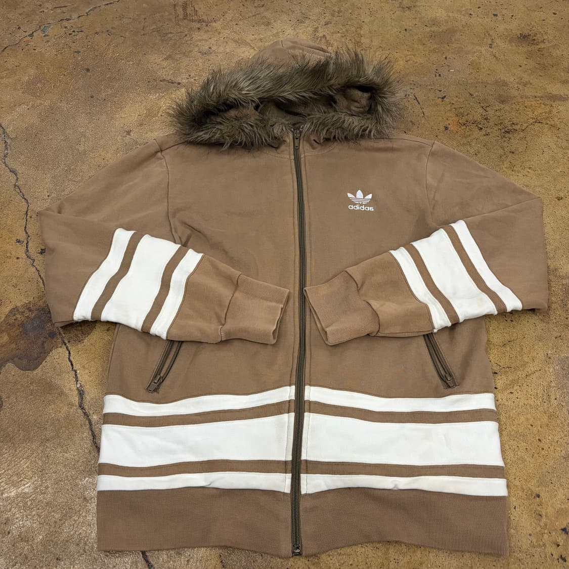 아디다스 브라운 털 울프 후드집업 100 상품이미지2