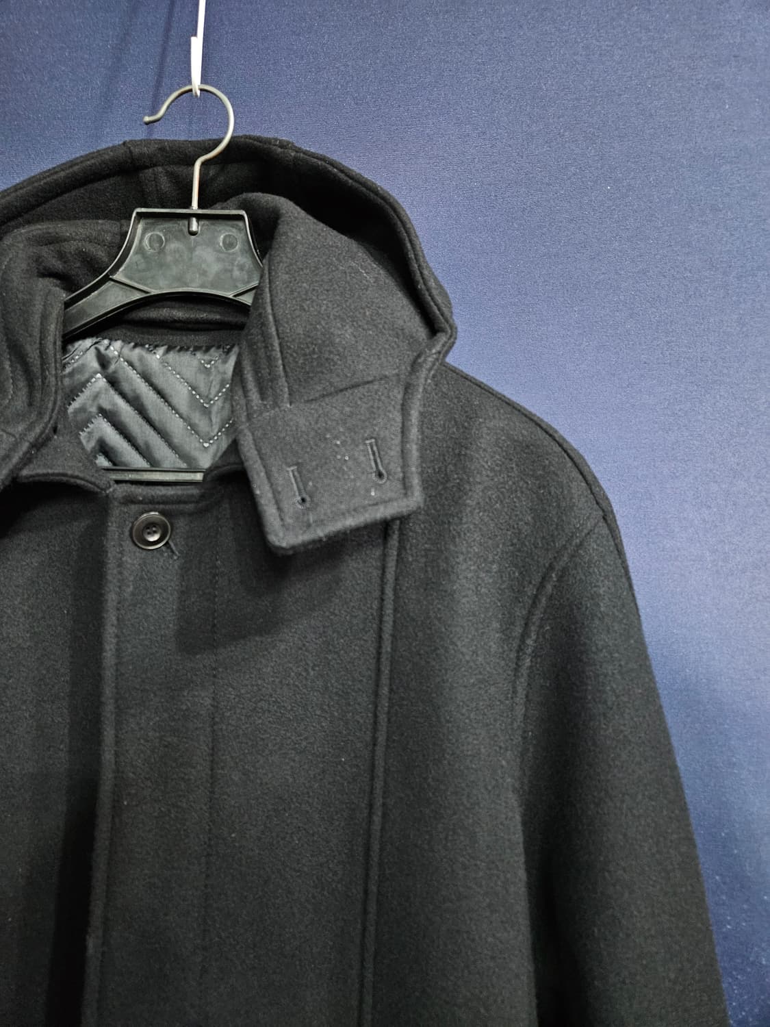 엘무드 블랙 남성 세미오버핏 100 후드 롱코트  상품이미지4