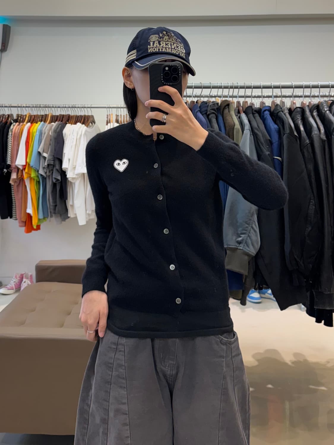꼼데가르송 화이트 와펜 울 가디건 상품이미지8