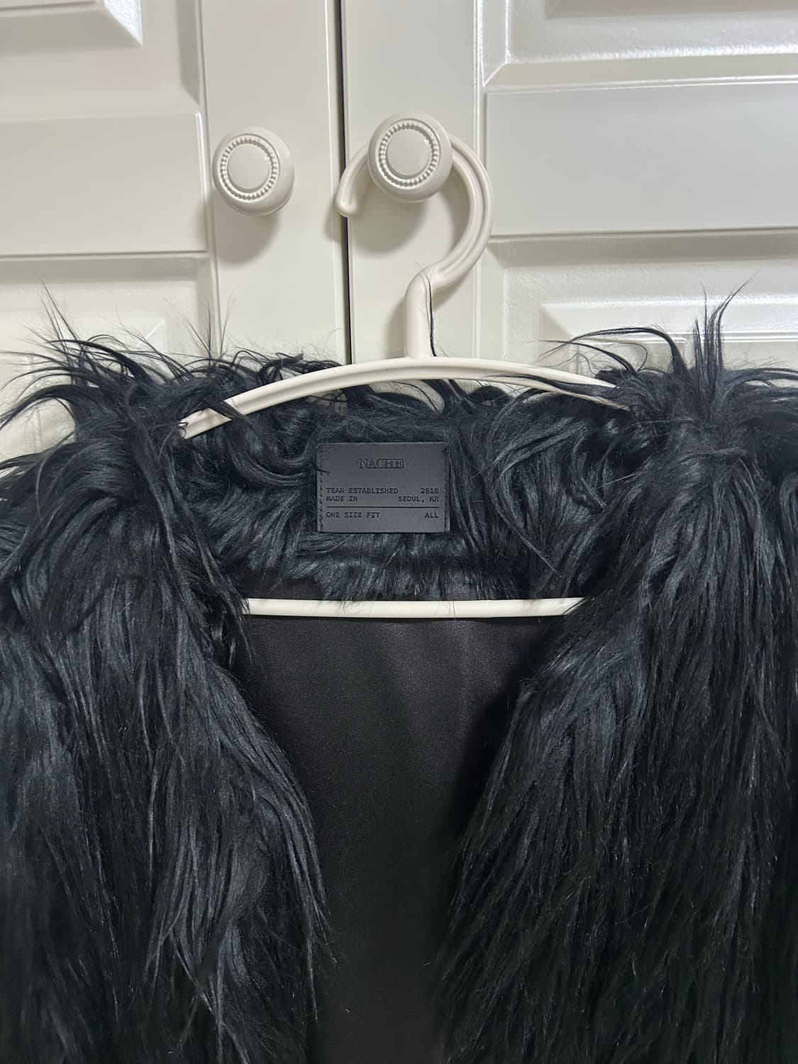 나체 nache shaggy faux fur coat 퍼코트 블랙 상품이미지4