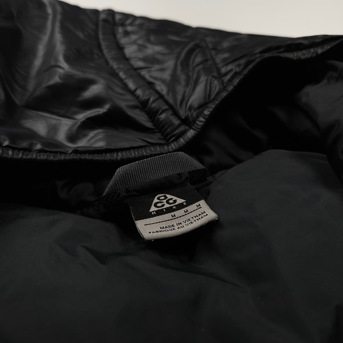 나이키 acg 우먼스 글로시 블랙 경량 다운 베스트 상품이미지8