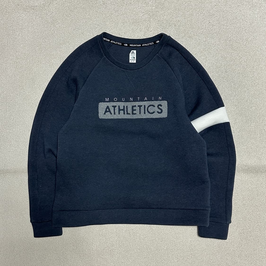 노스페이스 패시네이팅 스웨트셔츠 상품이미지2