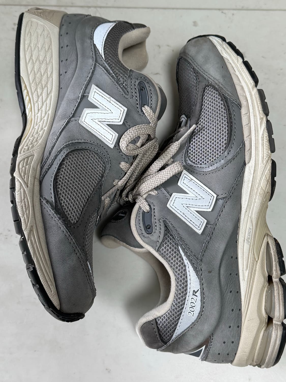 뉴발란스 2002R  상품이미지3