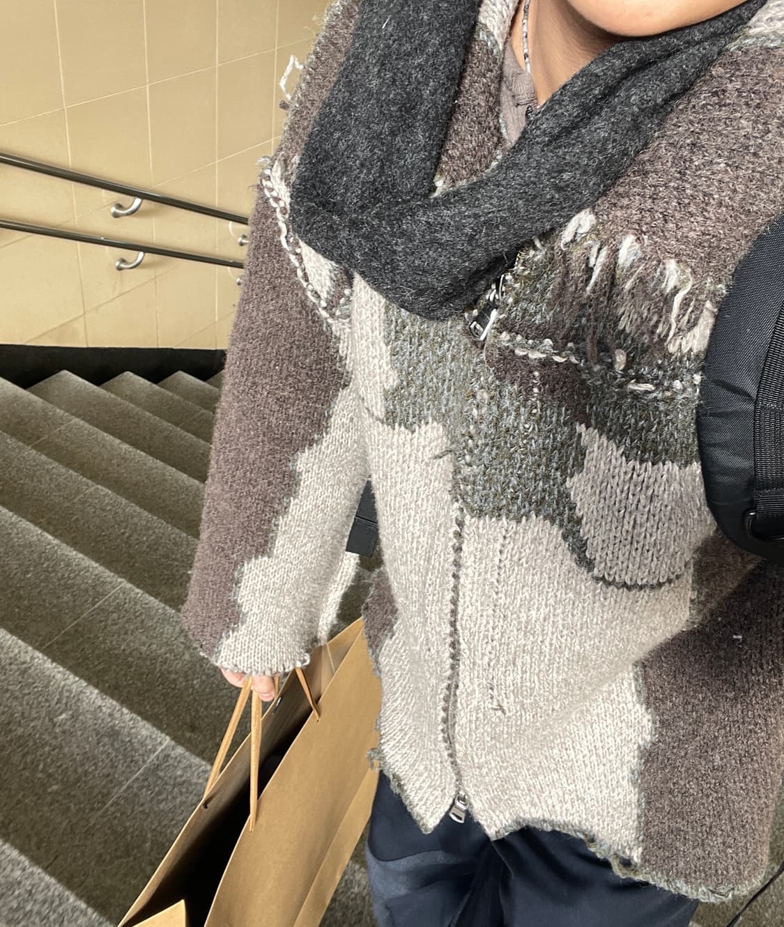 [XS] 마리아노 디스트레스드 패치워크 헤비 니트 상품이미지4