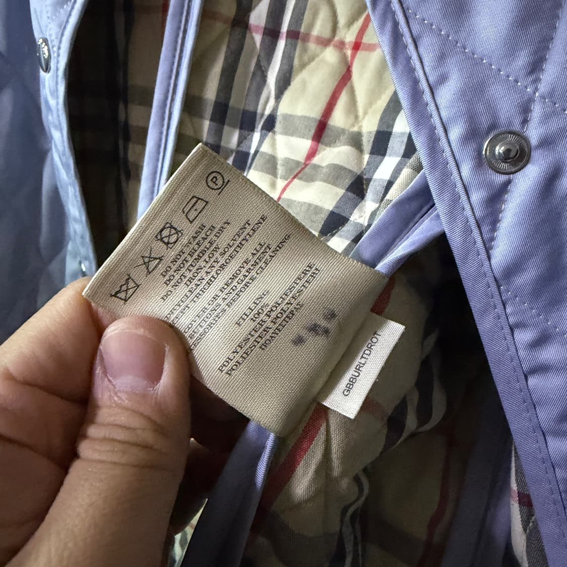 버버리 노바체크 퀄팅 점퍼 스카이블루 M (여성 77-88정도) 상품이미지8