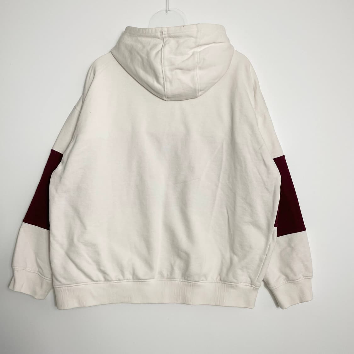 D2 타미 진스(Tommy Jeans) 스케이터 세리프 리니어 후디 L사 상품이미지3