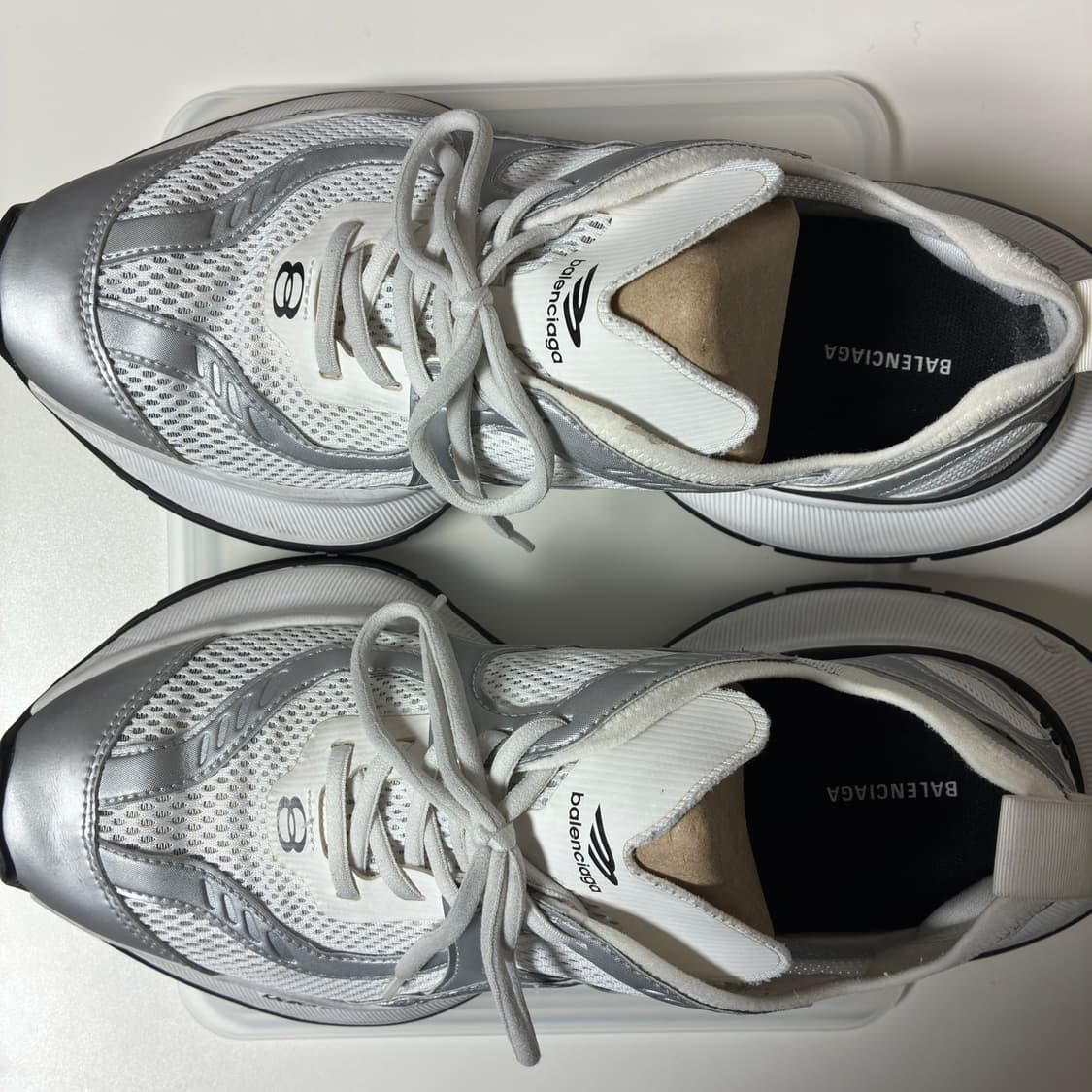 발렌시아가 서킷 스니커 화이트 실버 41사이즈 상품이미지6