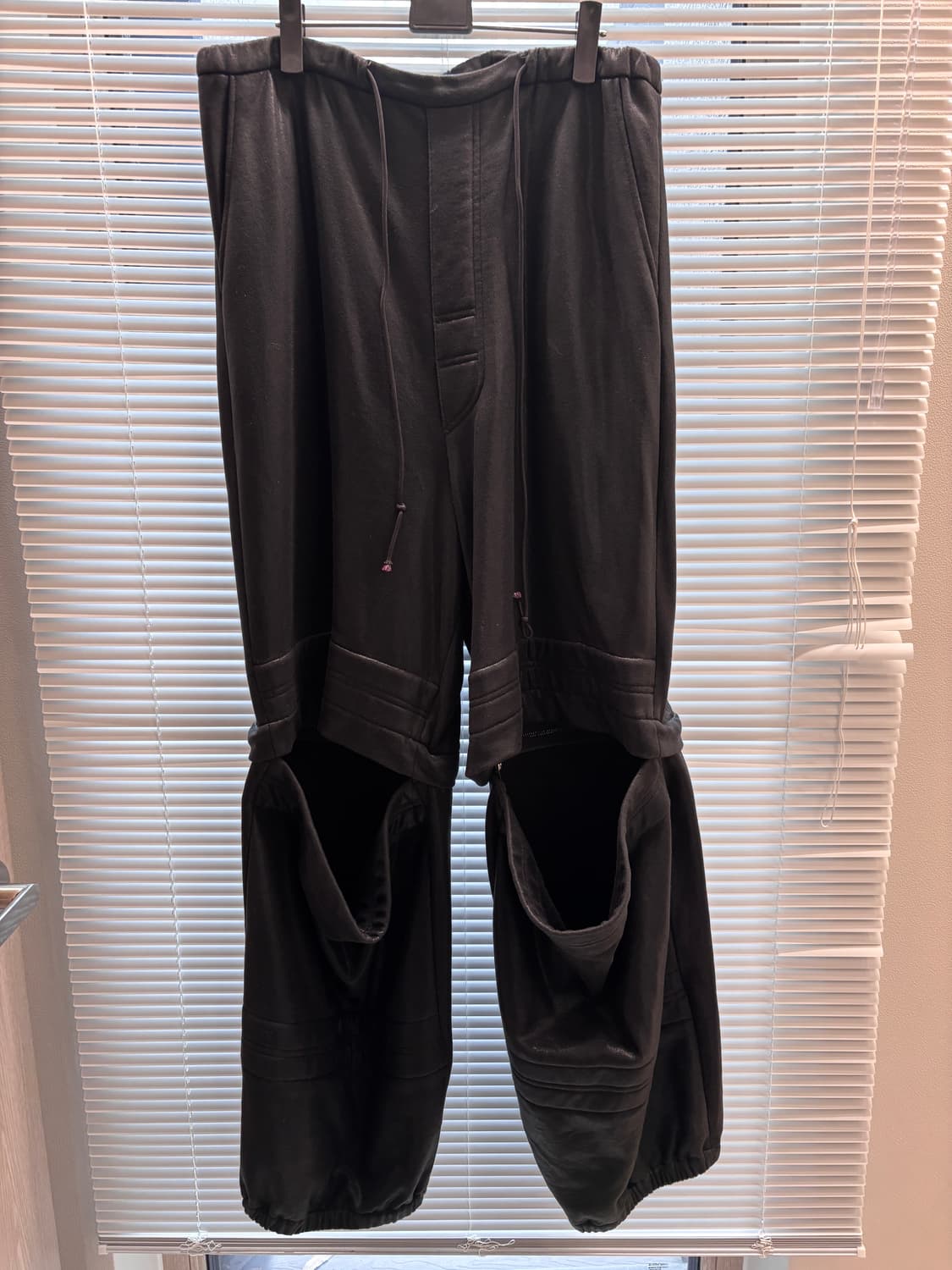 레이블리스 팬츠 상품이미지1