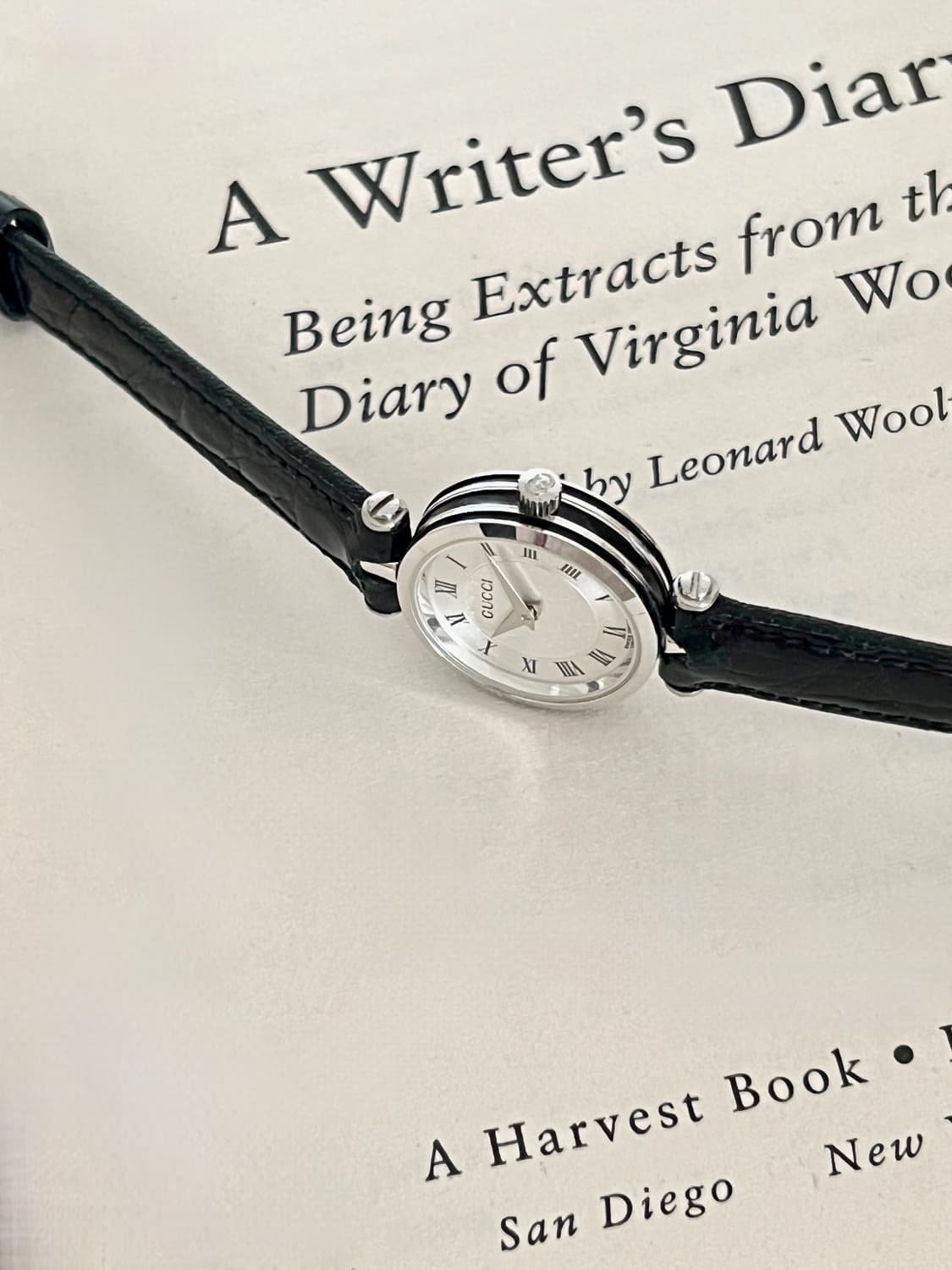 구찌 실버 라운드 여성 시계 / 정품감정 . 케어 상품이미지5