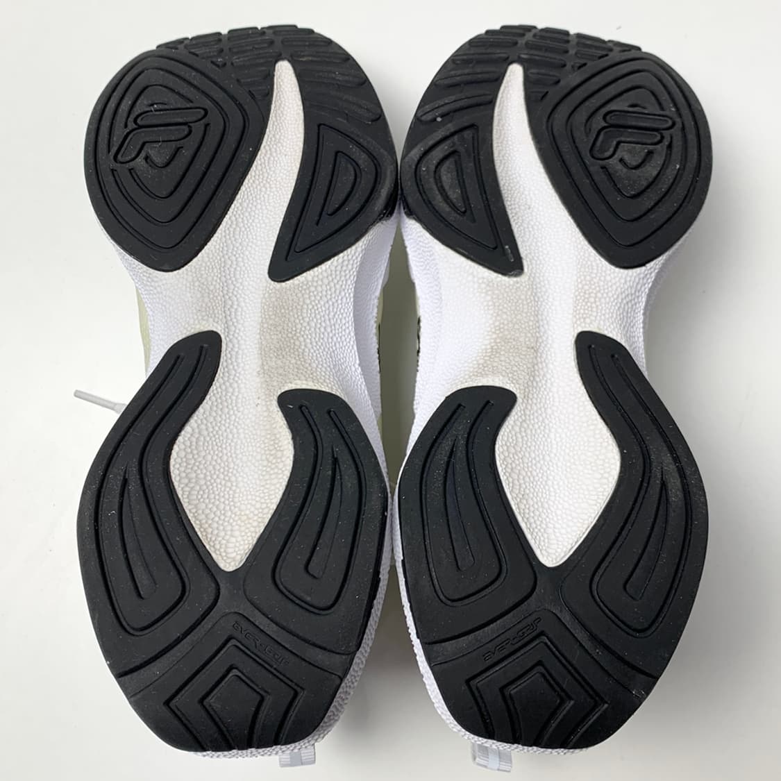 [260/정품] FILA 휠라 뉴런3 남성 운동화 신발 상품이미지6