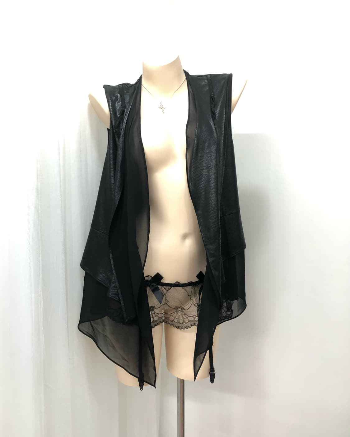 black sequin detail layered vest  상품이미지2