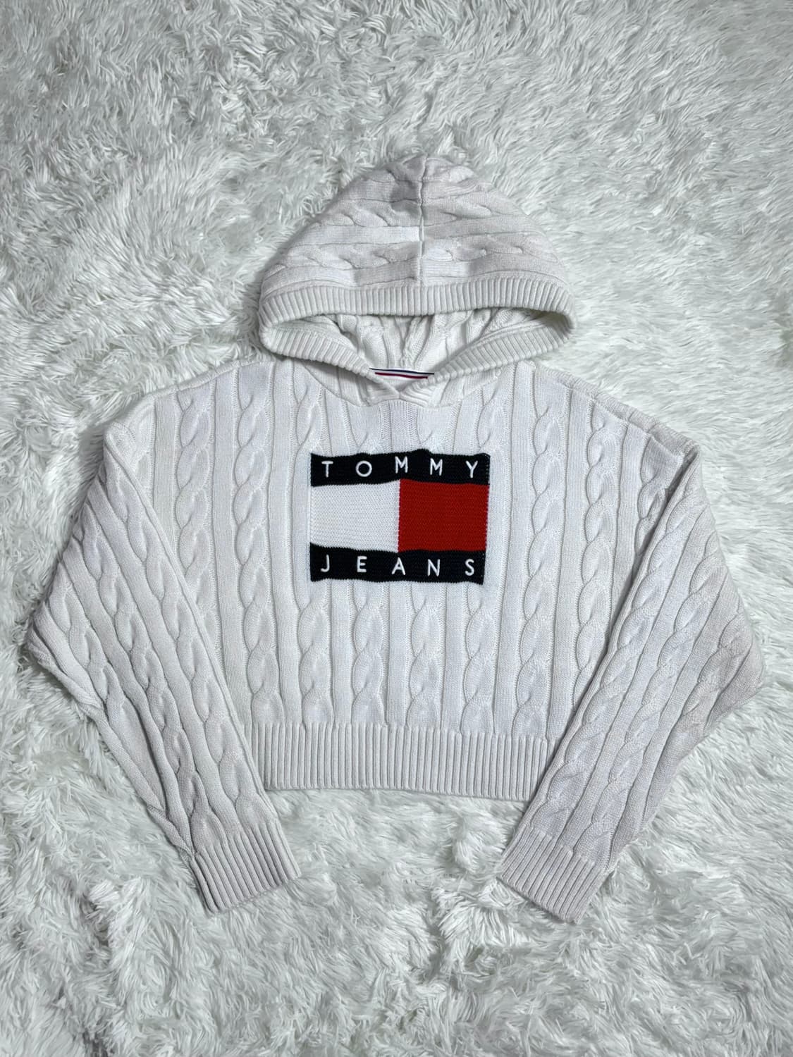 타미힐피거 화이트 꽈배기 니트 후드  상품이미지3