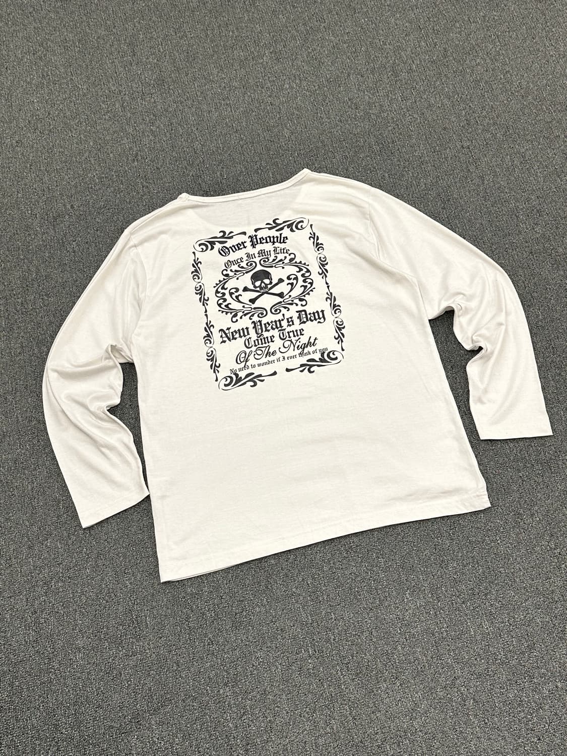 2L)Japanese vintage 여성 스컬 자수 화이트 롱슬리브 상품이미지6