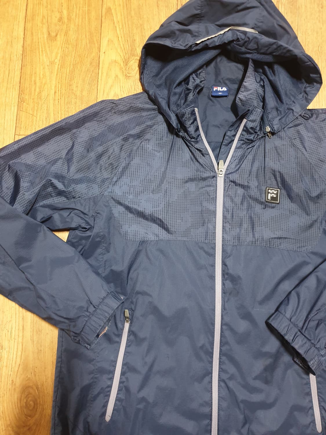 1152 휠라 운동복 바람막이 100 사이즈입니다 상품이미지4