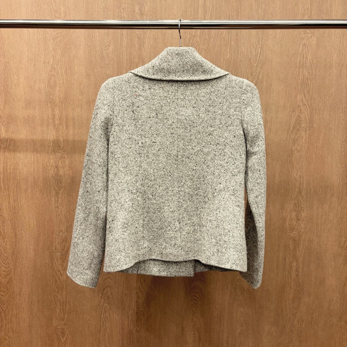 띠어리 울 블렌드 숏 피코트 더블 브레스트 트위드 텍스처 디테일 그레이 상품이미지3