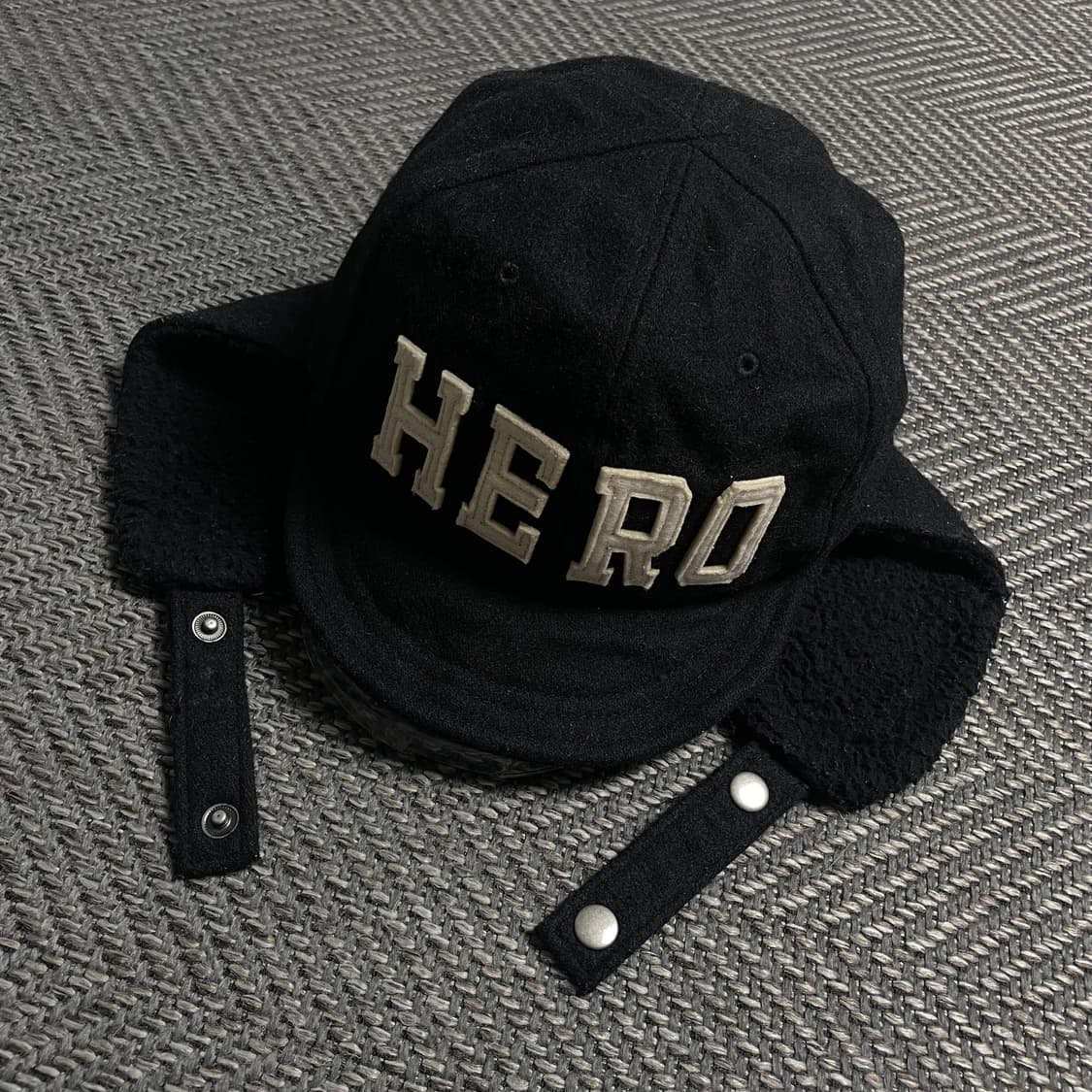 A.kurtz HERO 빅로고 이어플랩 트루퍼 햇y 6134 상품이미지1