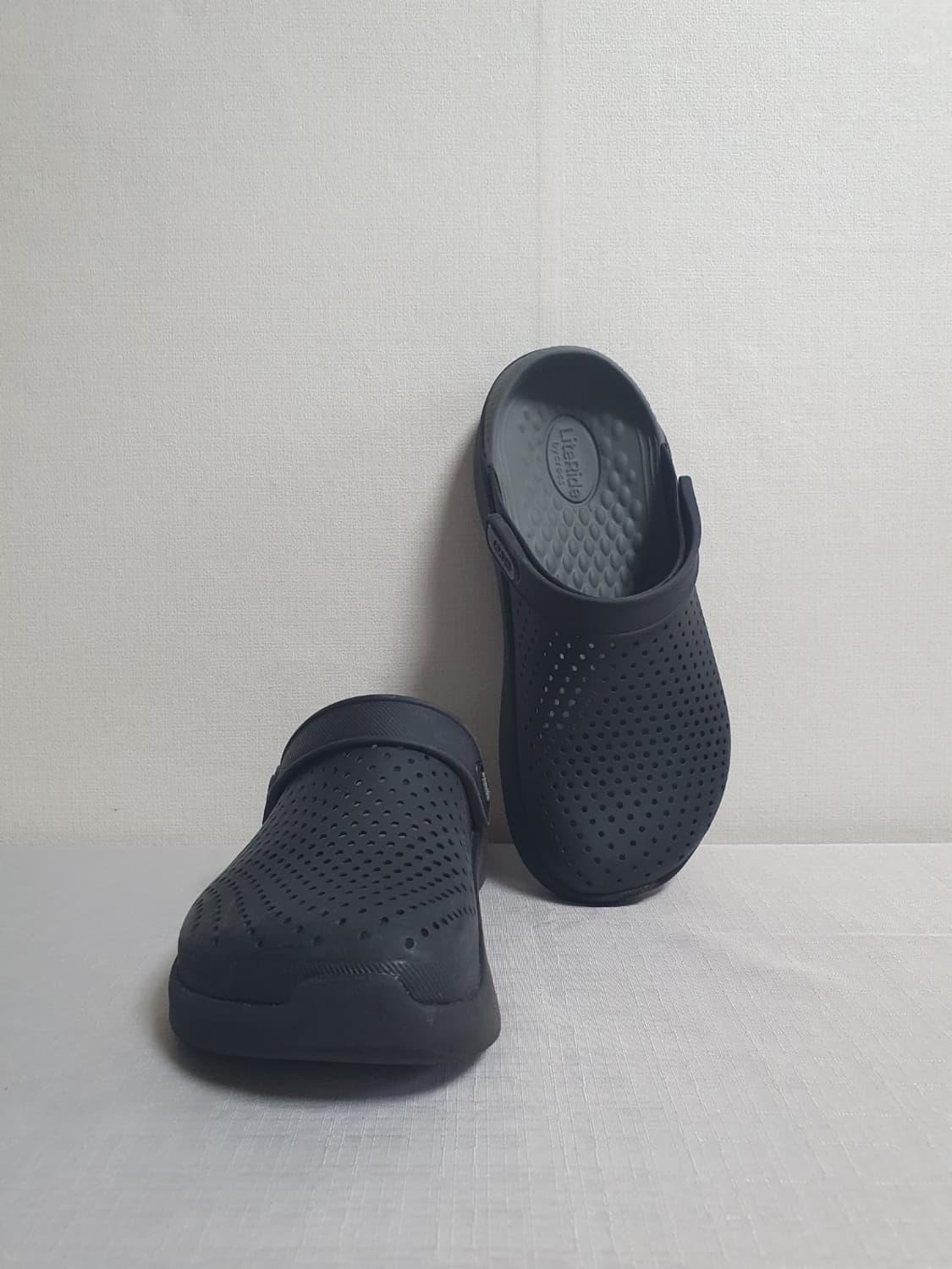 크록스 라이트라이드 클로그 샌들 블랙 슬레이트 그레이 240mm 상품이미지5