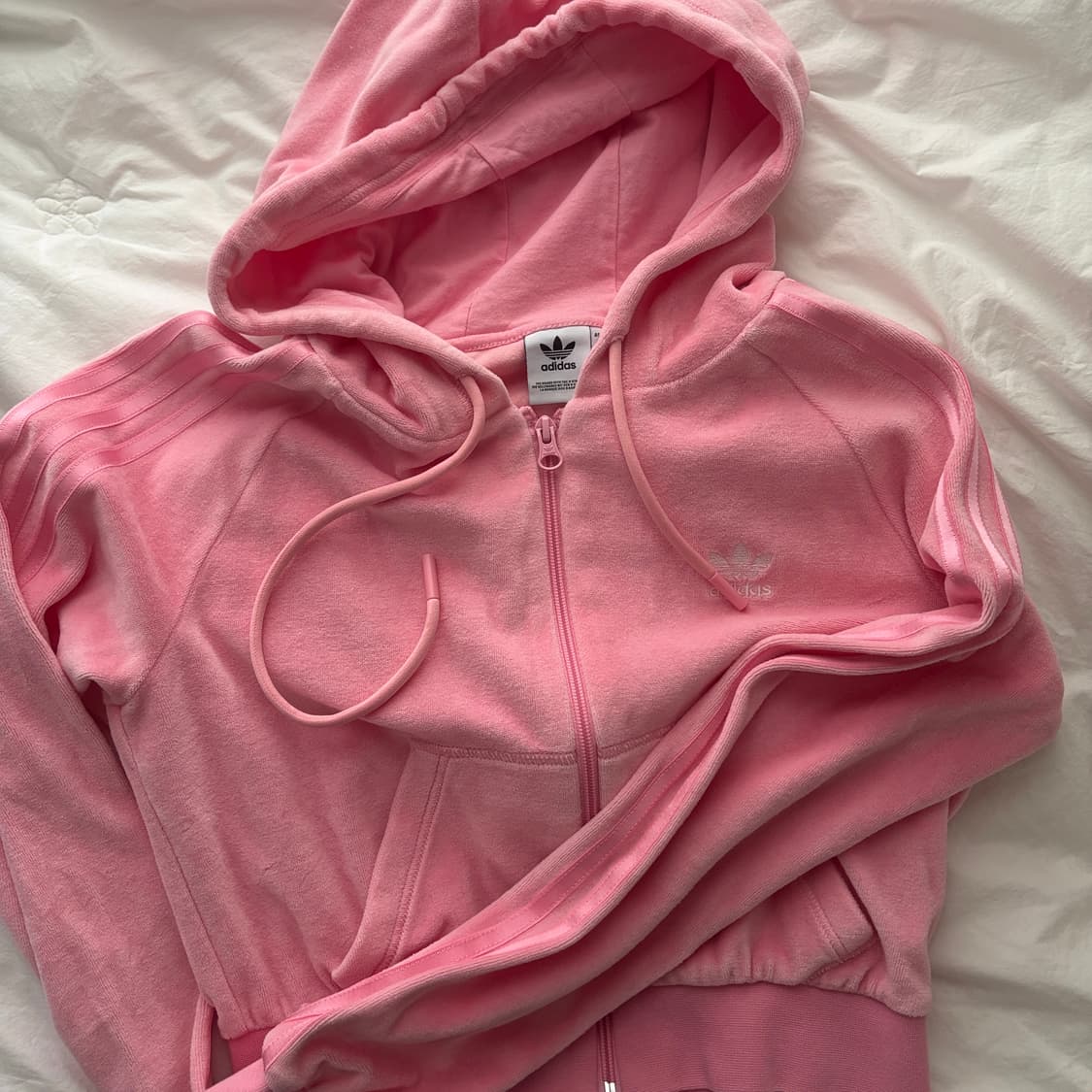 아디다스 파이어버드 크롭 벨벳 후드집업 상품이미지1