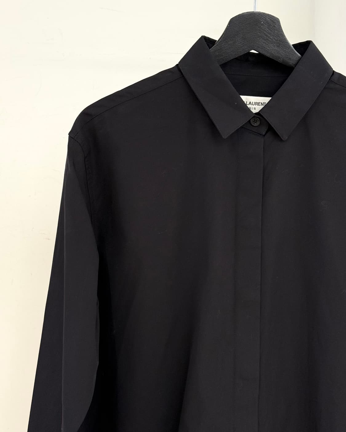 생 로랑 19aw 블랙 히든 플라켓 셔츠 상품이미지3