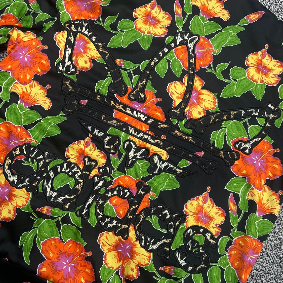 제레미 스콧 X 아디다스 플라워 본 트랙탑 져지 상품이미지9