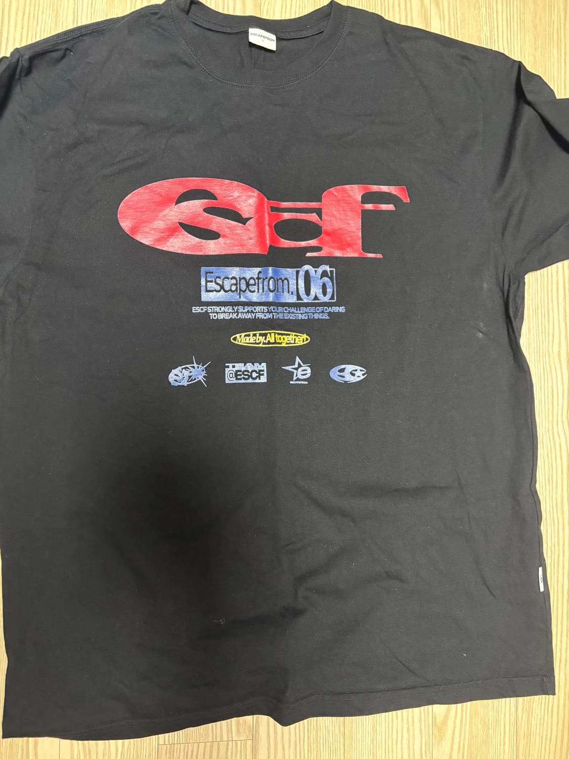 이스케이프프롬 반팔티 L 일괄 급처 상품이미지1