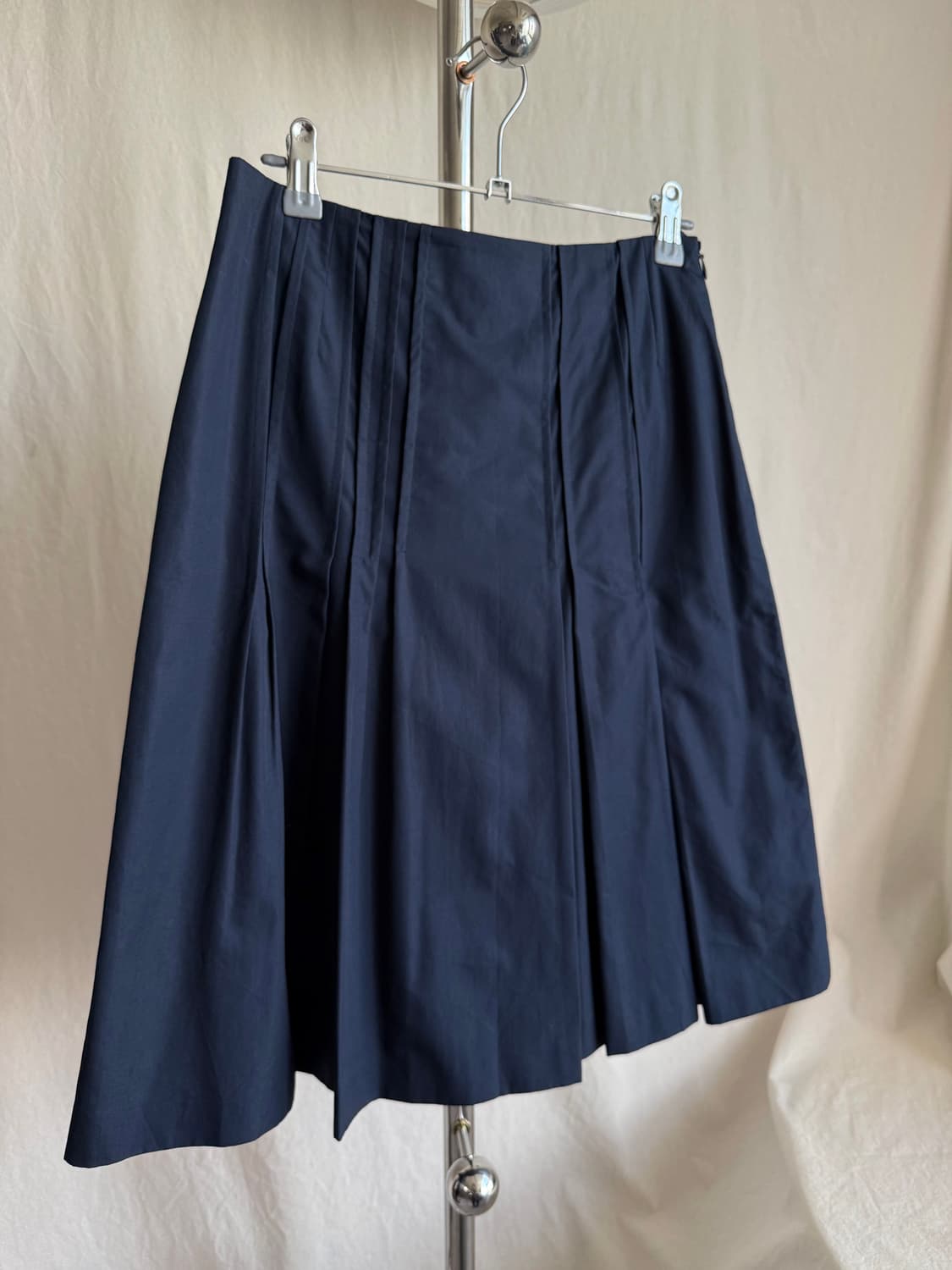 AKRIS punto Pleated Skirt 상품이미지3