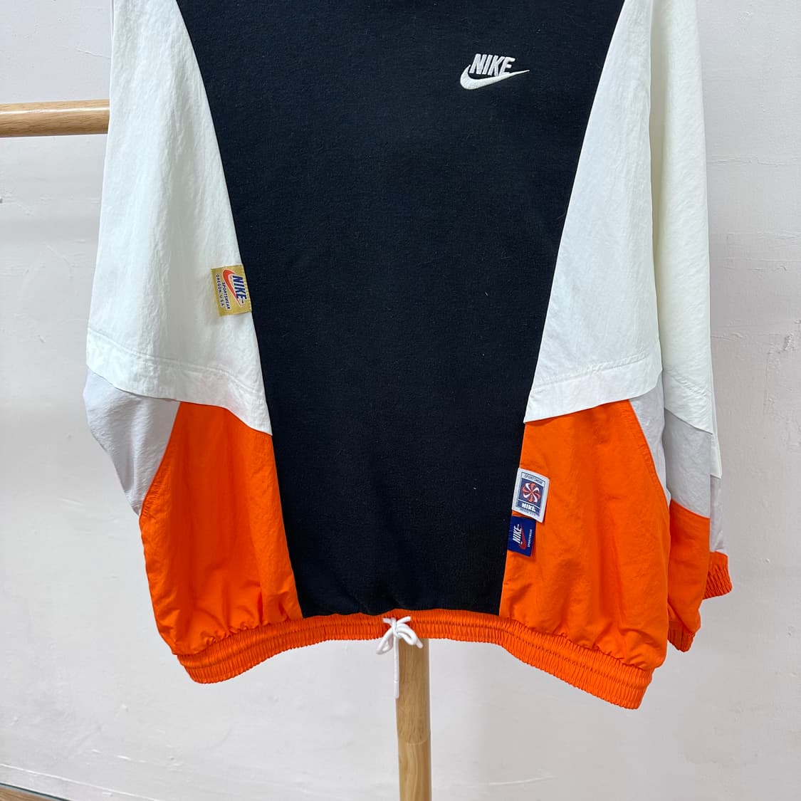 NIKE 나이키 우먼스 우븐 바람막이 후드 M 오버핏 J21 상품이미지3