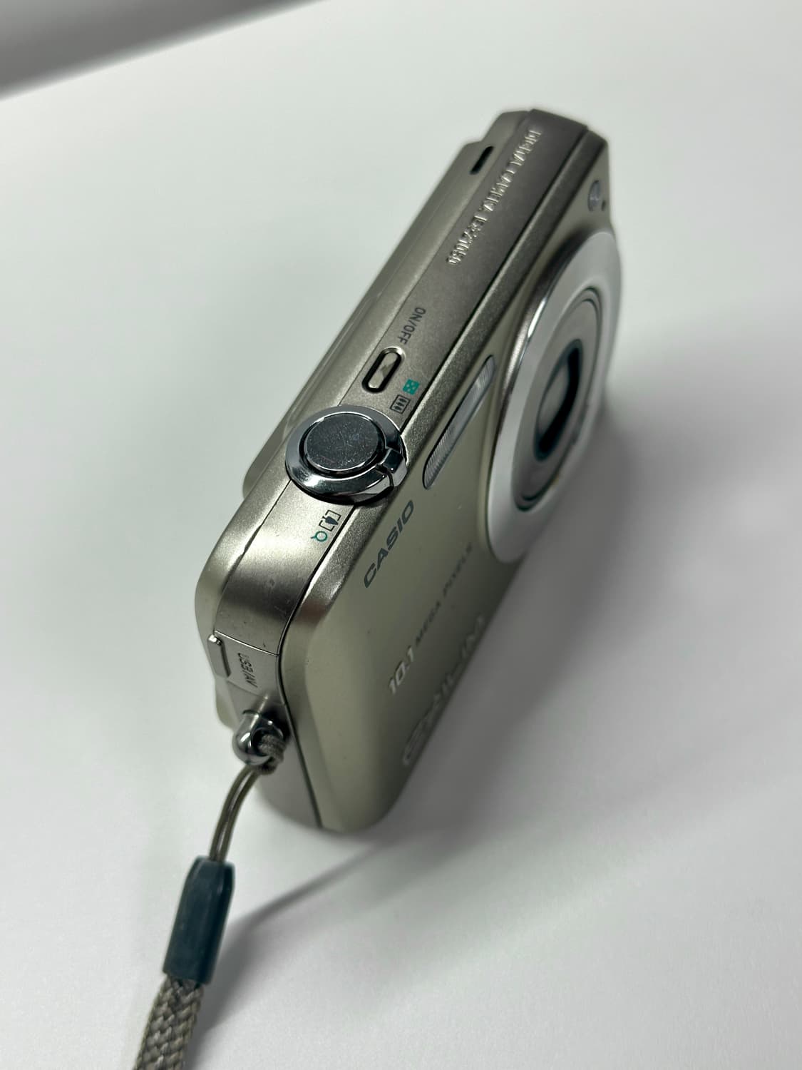 르세라핌 은채💕)카시오 엑슬림 casio exilim z1050 골드  상품이미지4