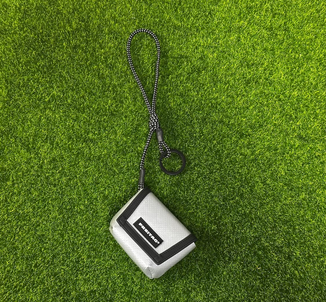 [새상품] 프라이탁 희귀 실버 미니 메신저백 키링 판매 #freitag 상품이미지6