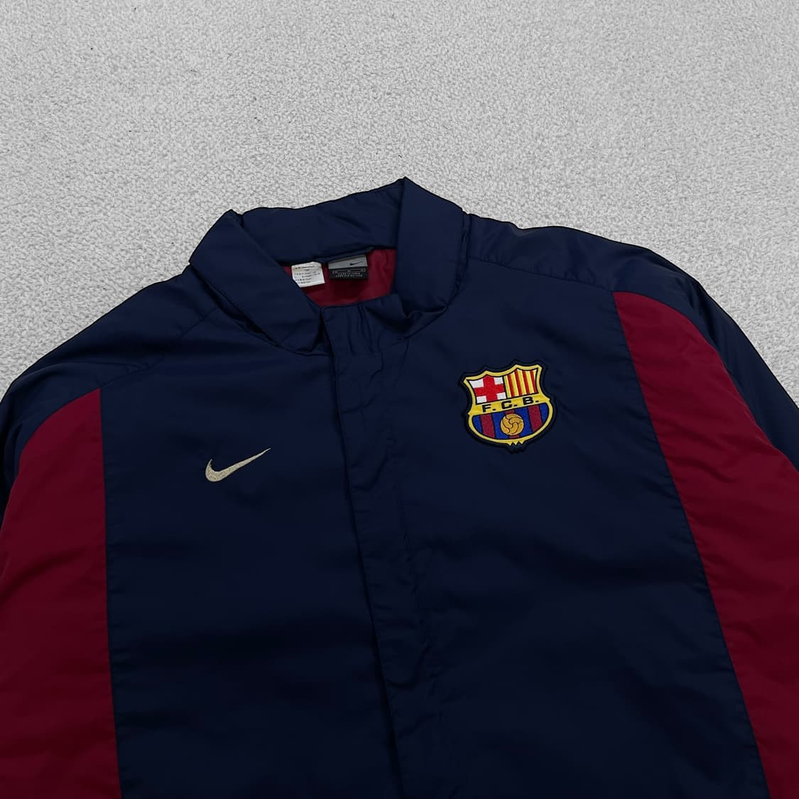 나이키 00s 바르셀로나 바람막이 점퍼 네이비 상품이미지2