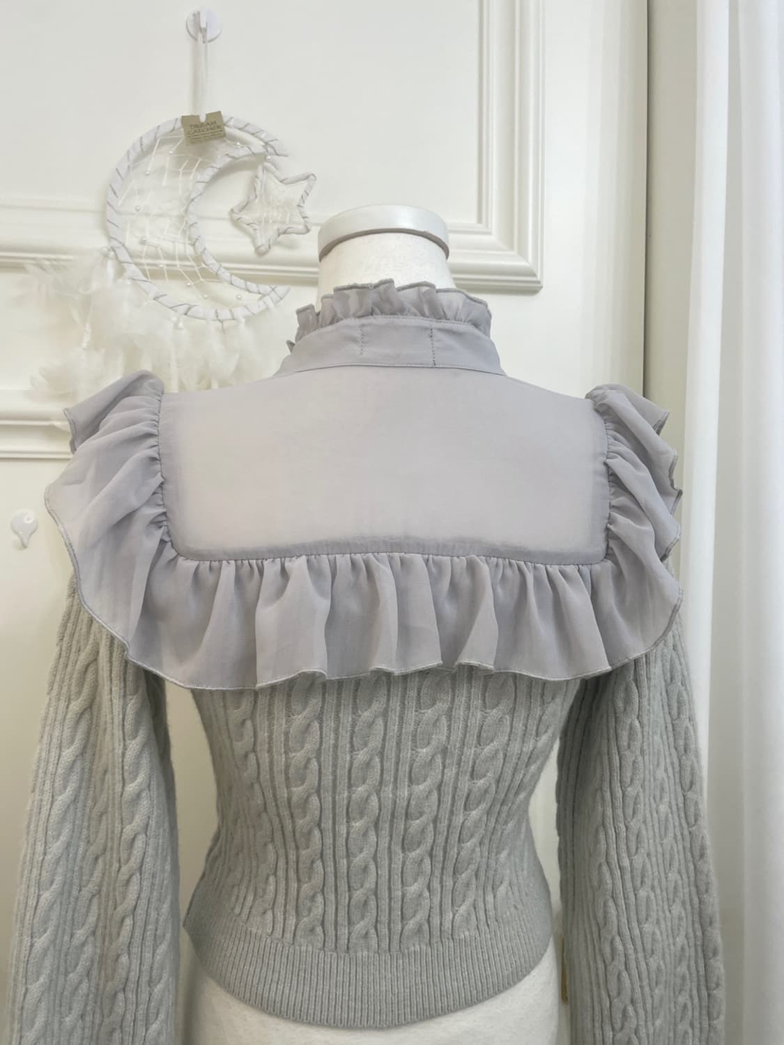 EVELYN sheer gray twist knit ruffle blou 상품이미지4