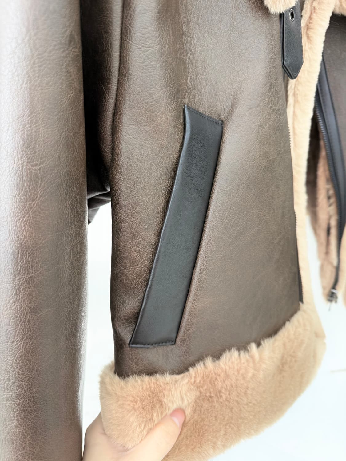 보헤미안서울 보헴서 무스탕 브라운24FW 상품이미지3