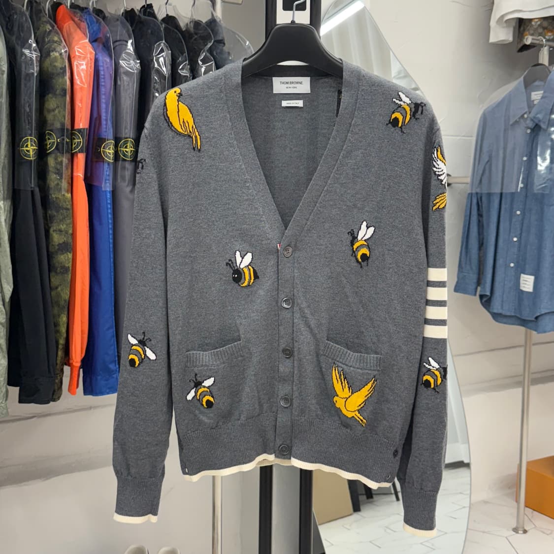 [3] 톰브라운 사선완장 버드앤비 가디건 상품이미지1