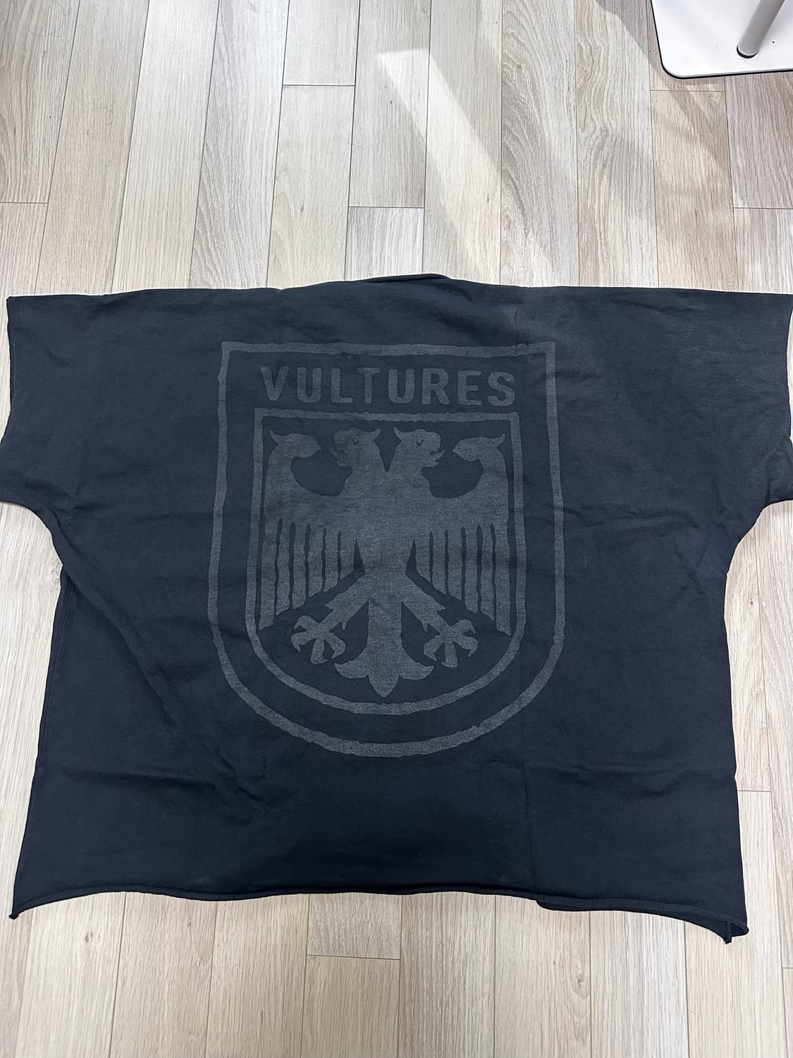 이지 벌쳐스 티셔츠 상품이미지3