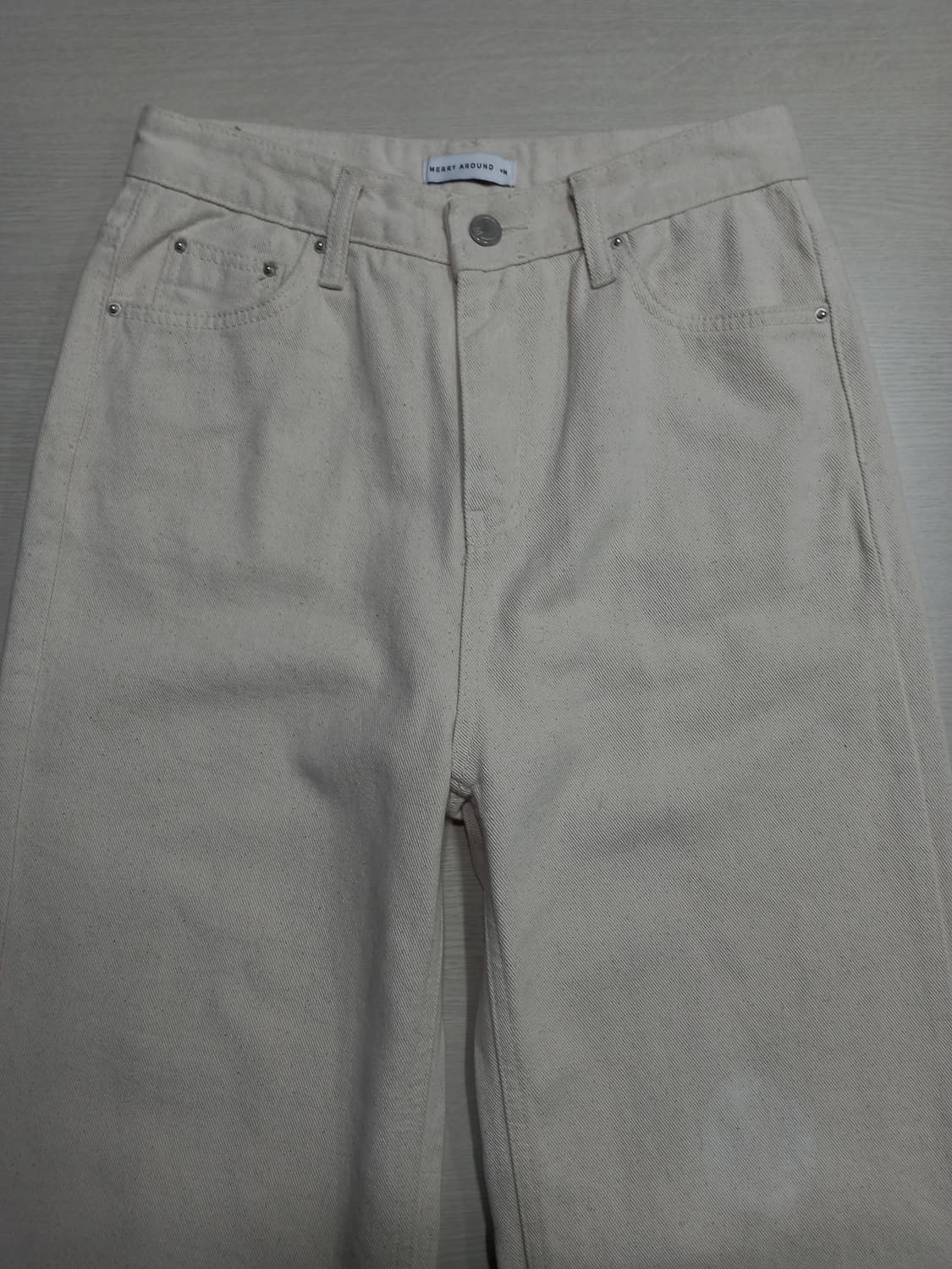 27-28 새상품 MERRY AROUND 하이웨이스트 크림진 27-614 상품이미지3