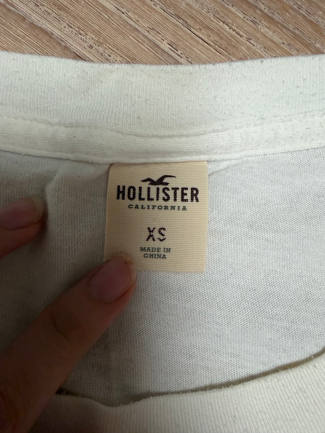 홀리스터 슬림핏 반팔티 xs 상품이미지3