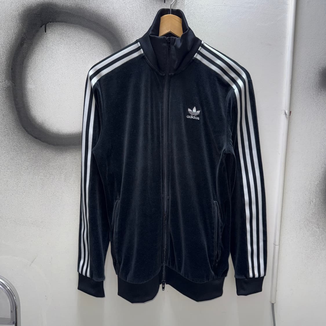 Adidas 상품이미지1