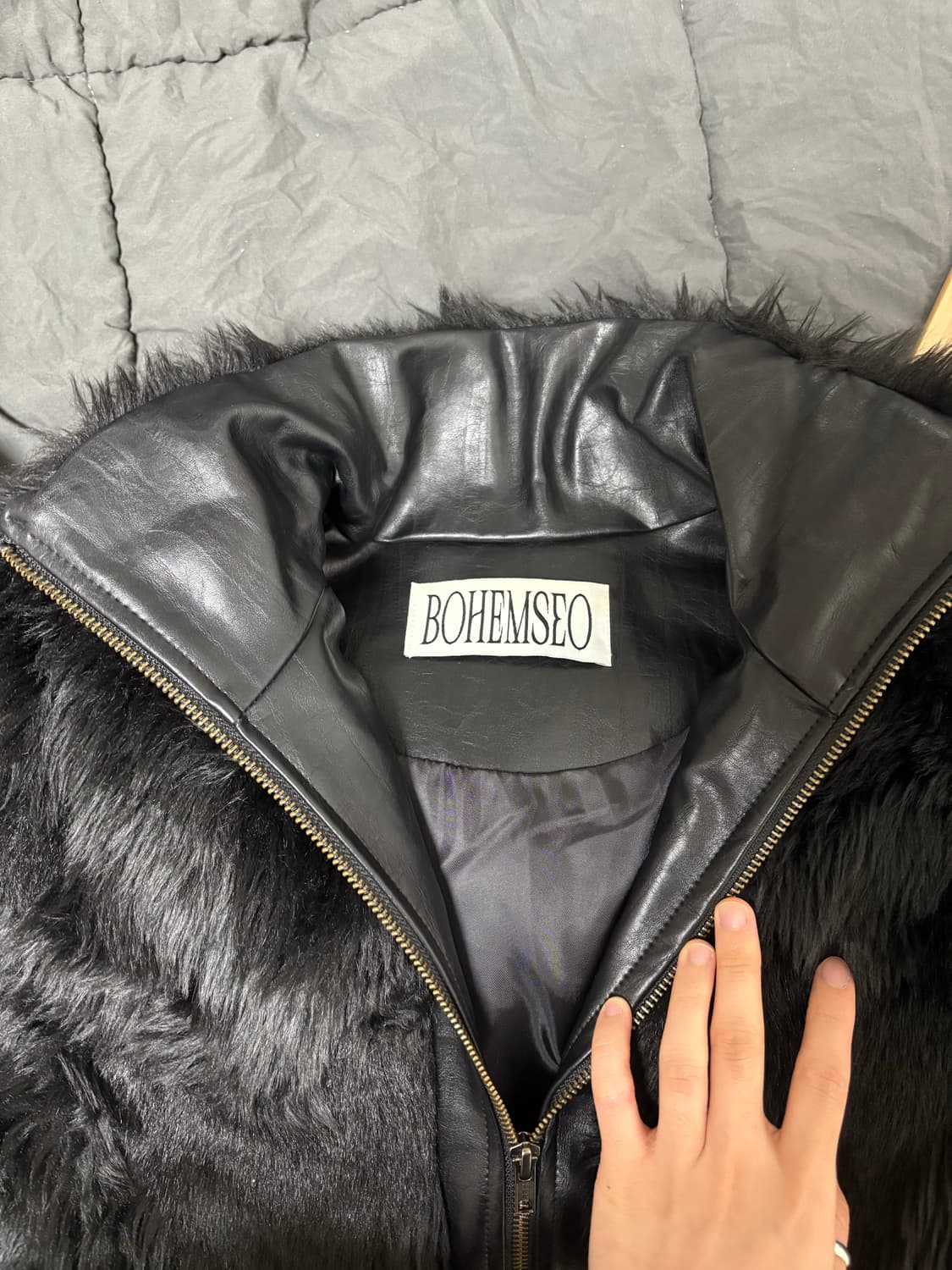 보헤미안서울 하이넥 투웨이 퍼자켓 블랙 상품이미지3