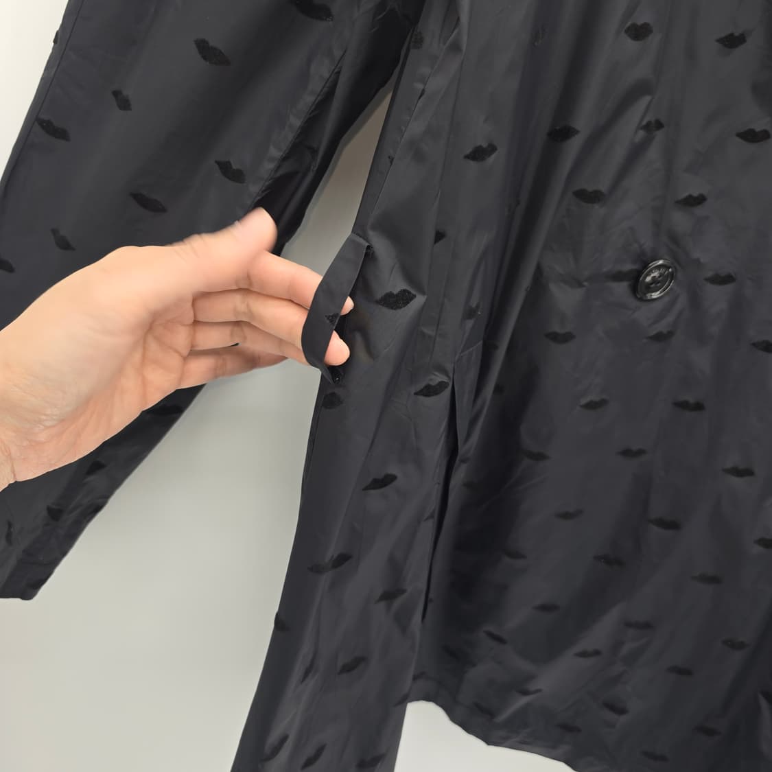 SONIA 블랙 립 패턴 트렌치 코트 상품이미지7