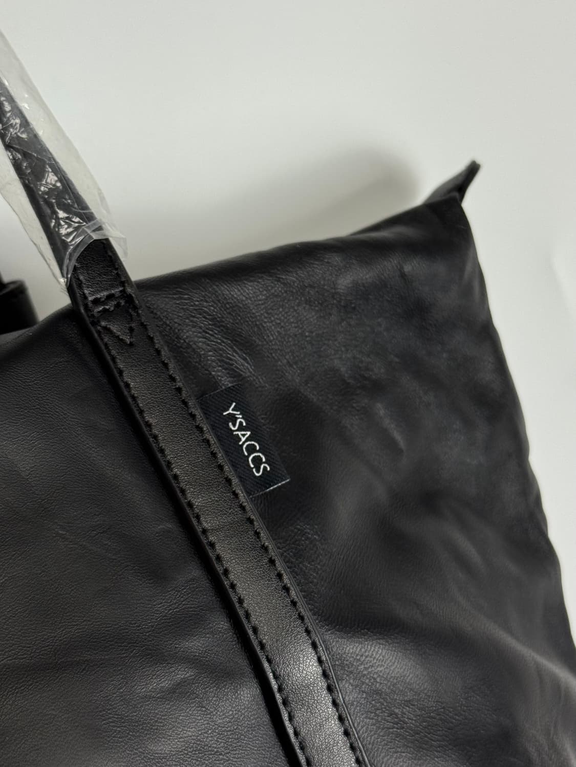 요지야마모토 여성용  Y'SACCS 블랙 레더 빅 토트백 숄더백 상품이미지3