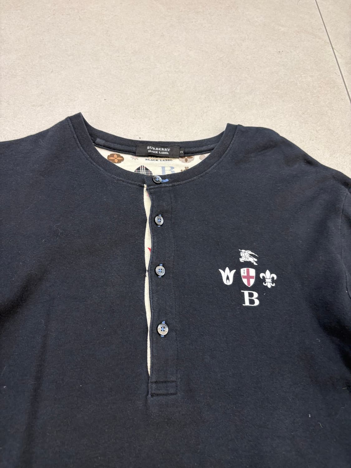 버버리 블랙라벨 헨리넥 롱슬리브  상품이미지6