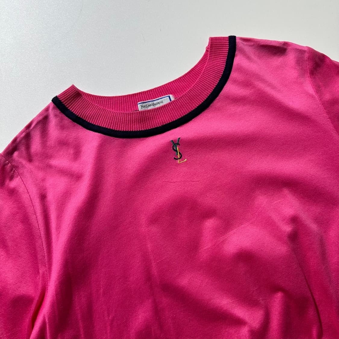 입생로랑 90’s 재팬라인 센터로고 반팔 티셔츠 상품이미지3