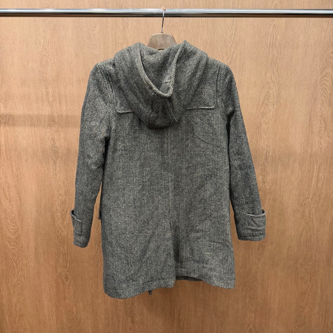 해리스 트위드 더플 코트 헤링본 패턴 로프 토글 후드 디테일 브라운 상품이미지3