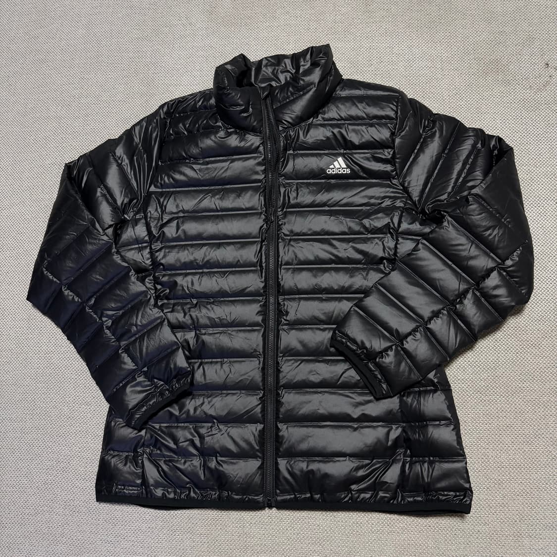 아디다스 로고 경량패딩 상품이미지1