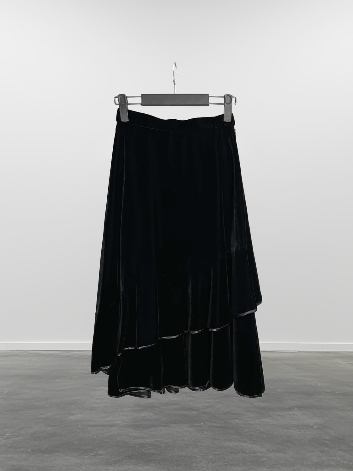 MAIE 벨벳 롱 스커트 상품이미지1