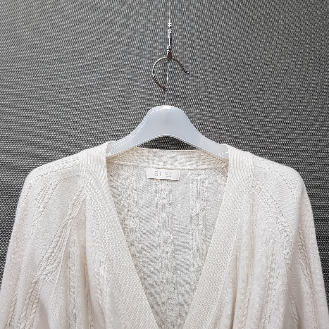 한섬 SJSJ  2023 케이블 브이넥 버튼 가디건  F90 사이즈 상품이미지2